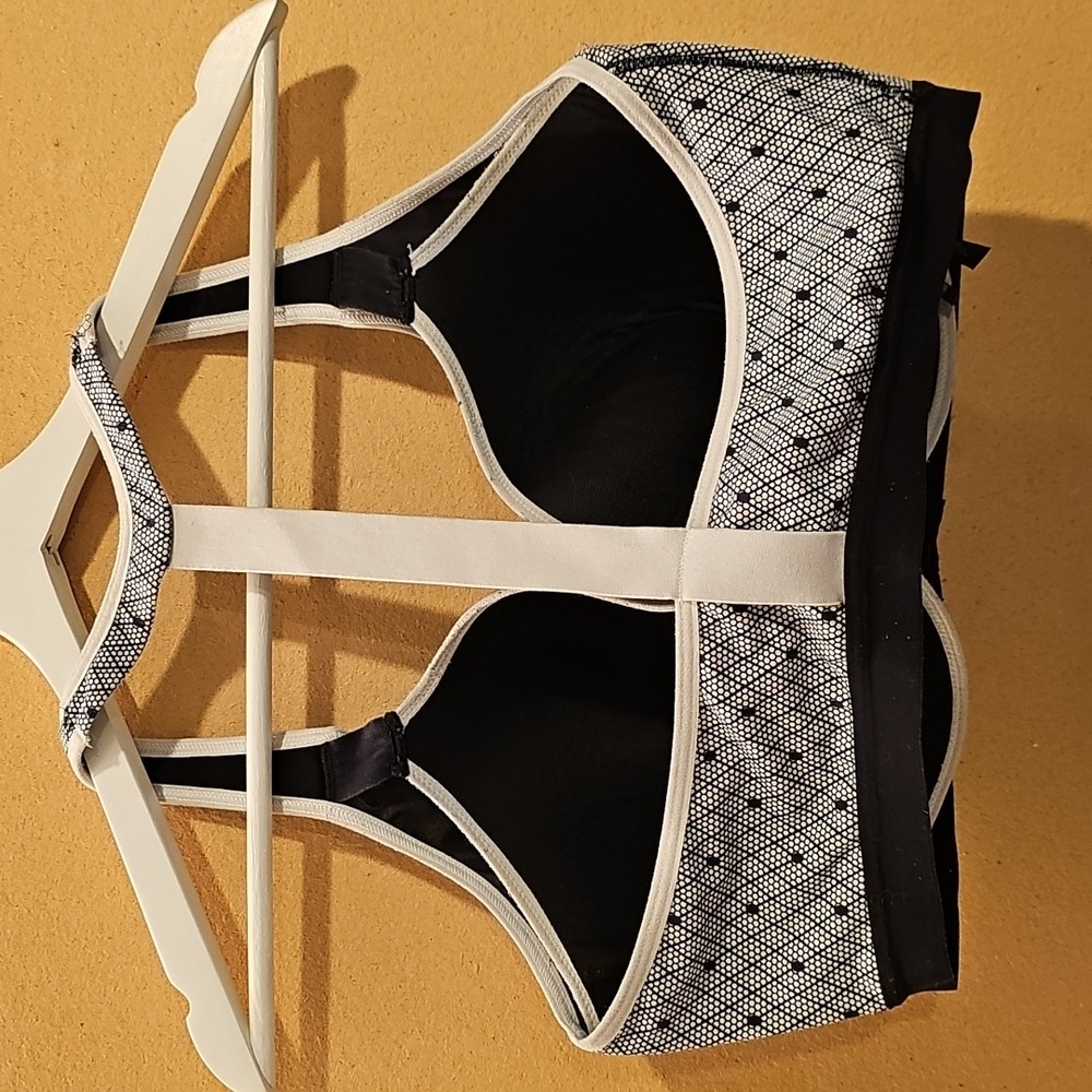 VICTORIA'S SECRET Sports Bra - Picture 3 of 7